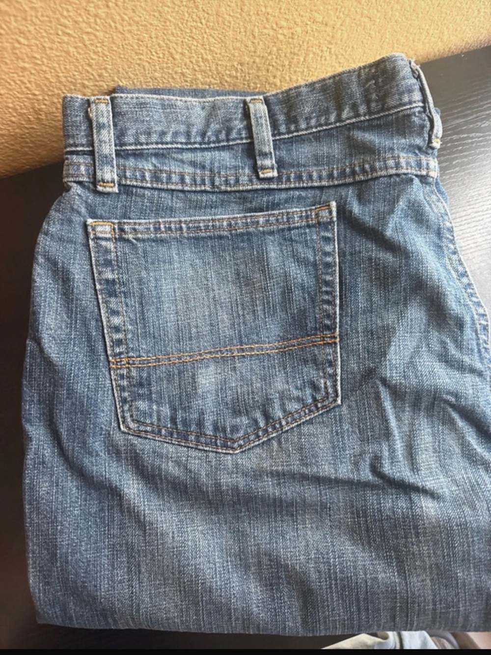 Wrangler Straight Men's Jeans in Faded Blue Denim